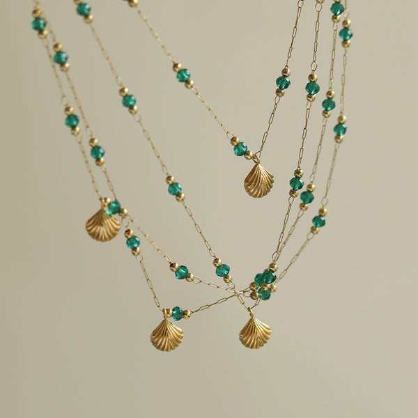 Seashell Pendant Necklace With Emerald Beads