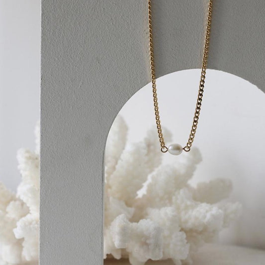 Elite Pearl Gold Necklace