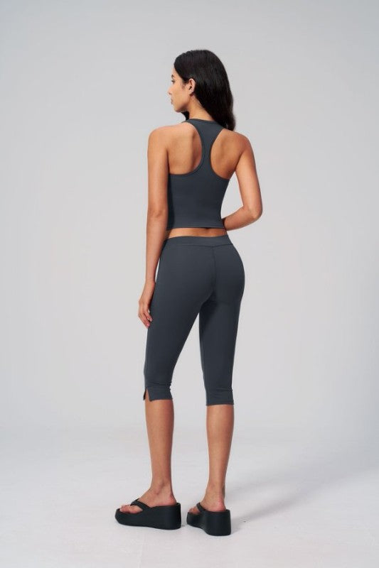 Low-Rise Capri Cropped Leggings