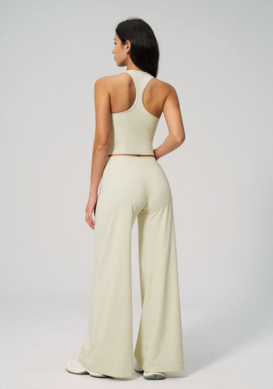 Essential Wideleg Pant