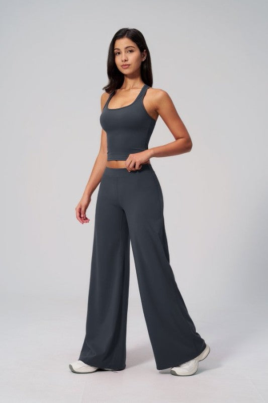 Essential Wideleg Pant