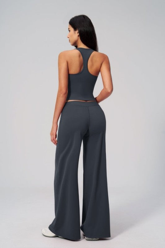 Essential Wideleg Pant