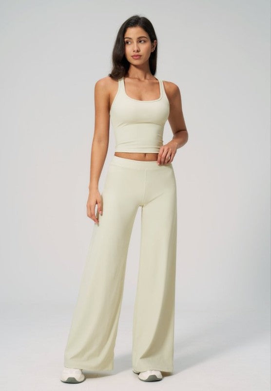 Essential Wideleg Pant