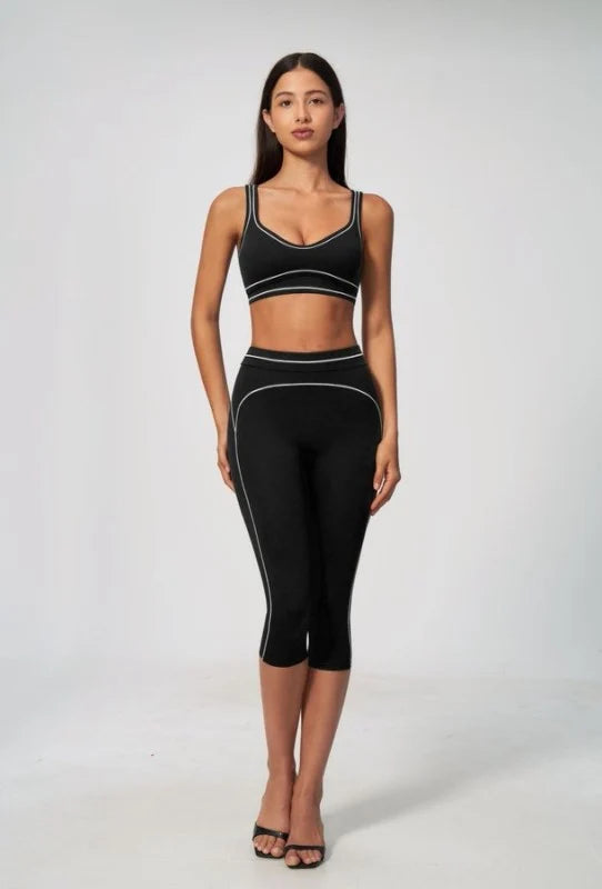 Studio Contrast Sporty Bra