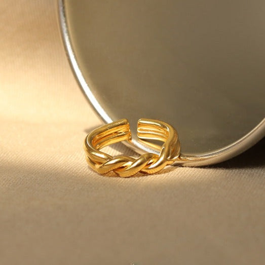 Twisted Ribbon Ring