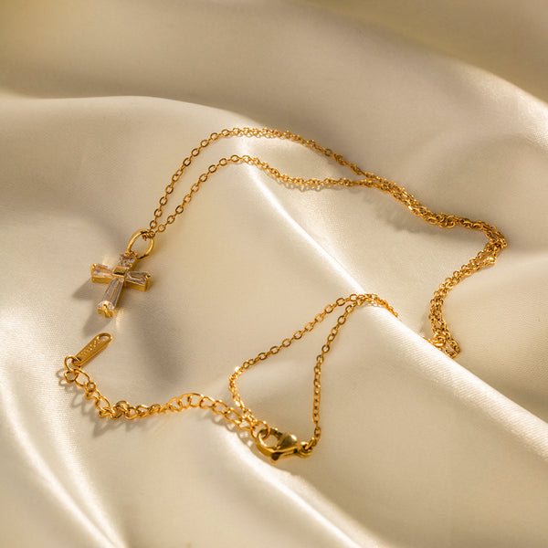 18K gold white zircon necklace