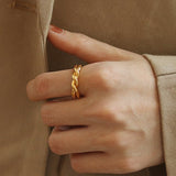 Twisted Ribbon Ring