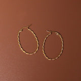 SIMPLE U-SHAPED EARRING