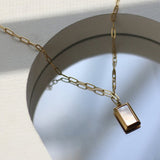 WHITE SHELL 18K GOLD NECKLACE