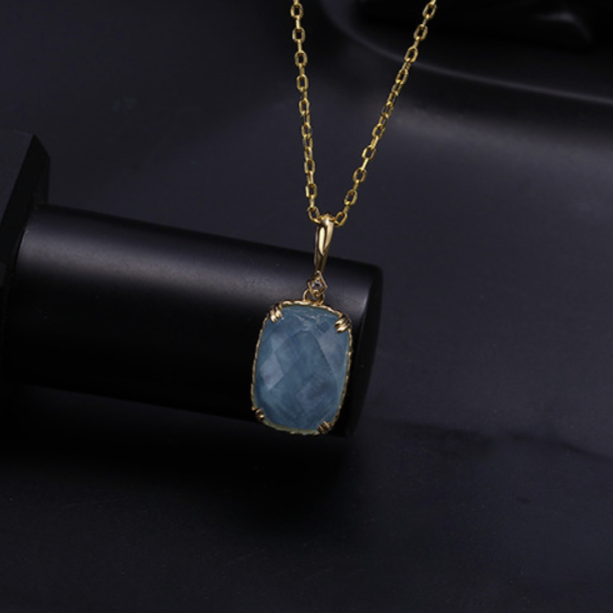 Blue Diva Aquamarine 9k Solid Gold Pendant