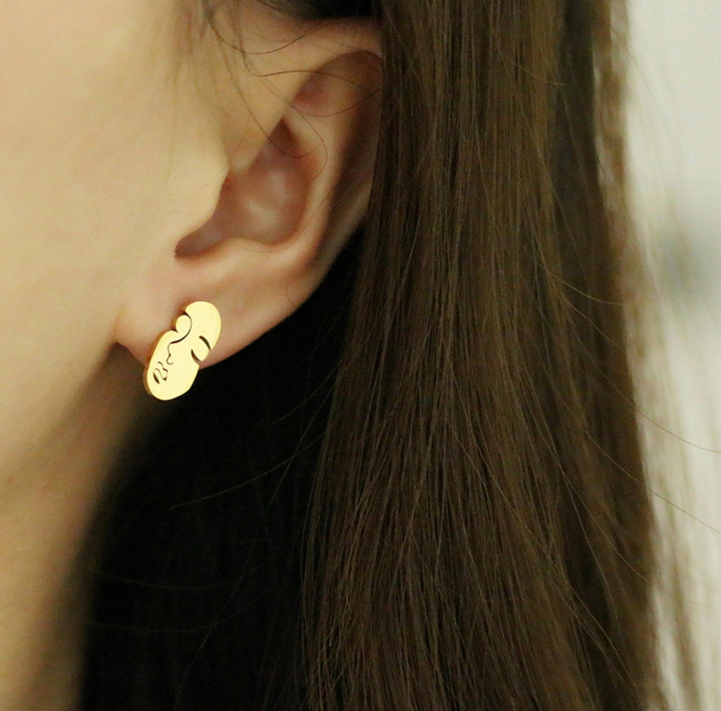 FIERCE 18K GOLD EARRING